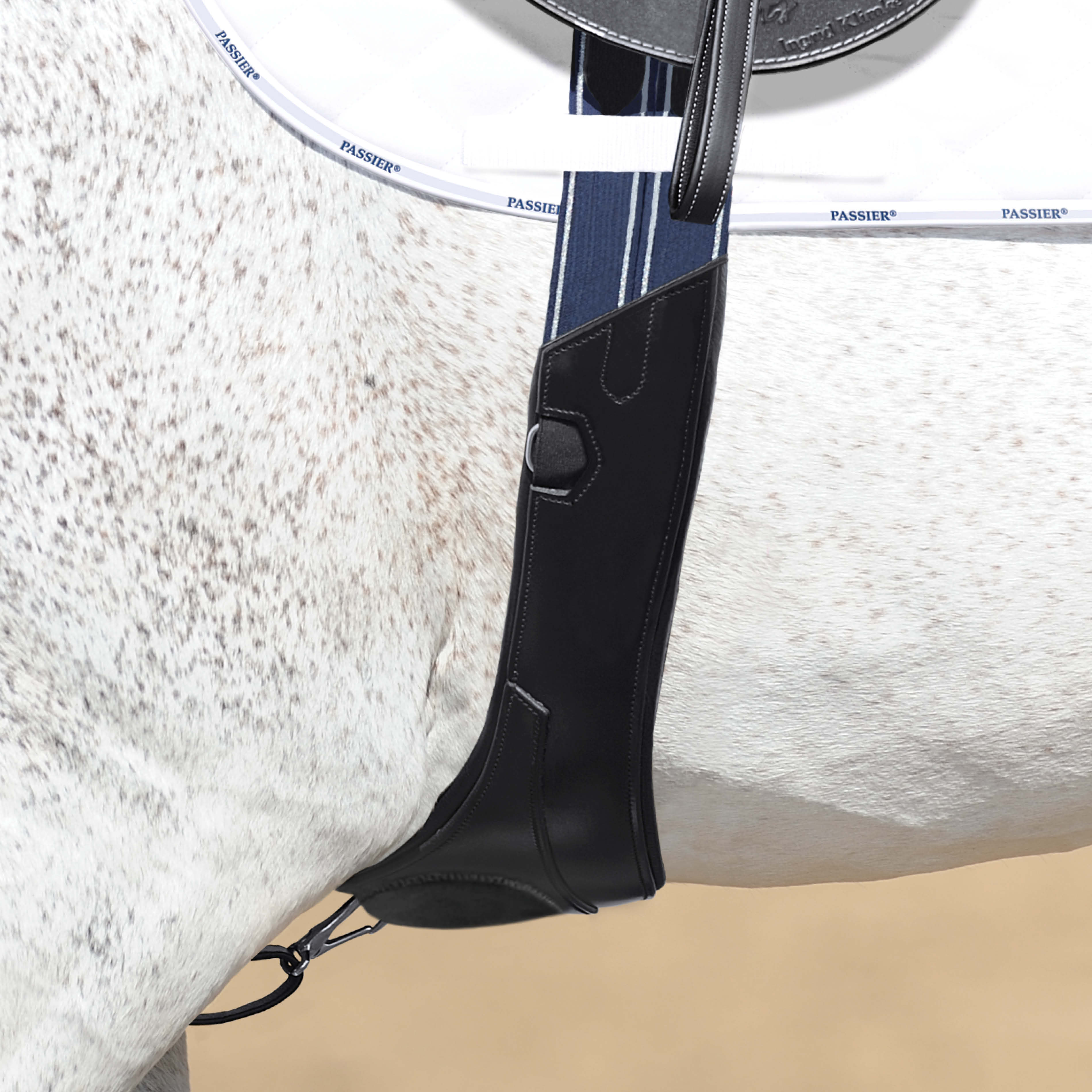 Passier Leather Saddle Girth with Broadened Centre